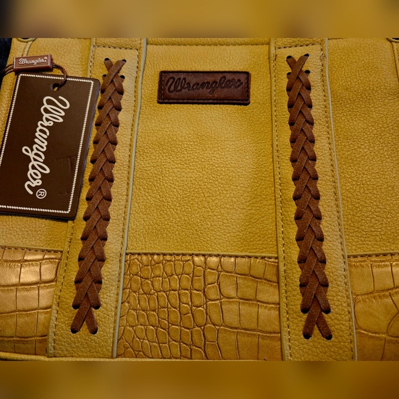 NEW Wrangler Croc Print Concealed Carry Tote Crossbody Mustard 11"x9"x3.5" NWT - Picture 5 of 5